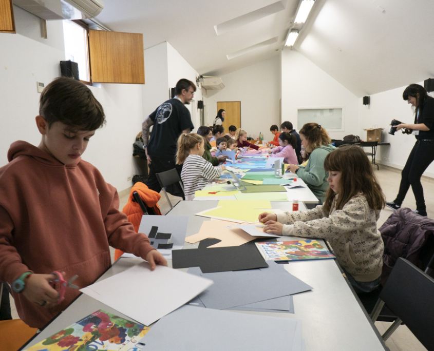 Feria de arte de 40 ilustradoras e ilustradores en el festival de MAZOKA